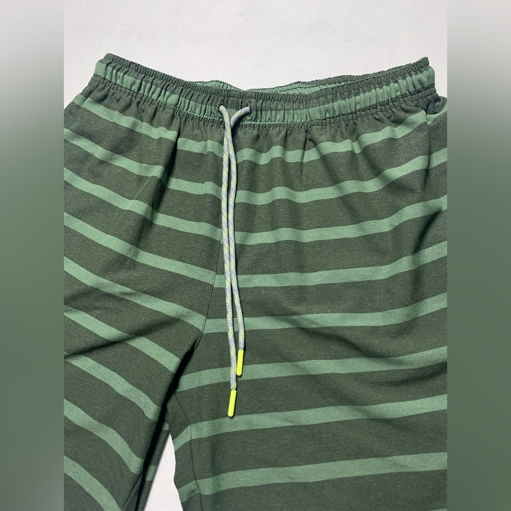 Chubbies Swim Trunks Active Shorts 7" inseam green stripe no liner size large - Picture 3 of 10